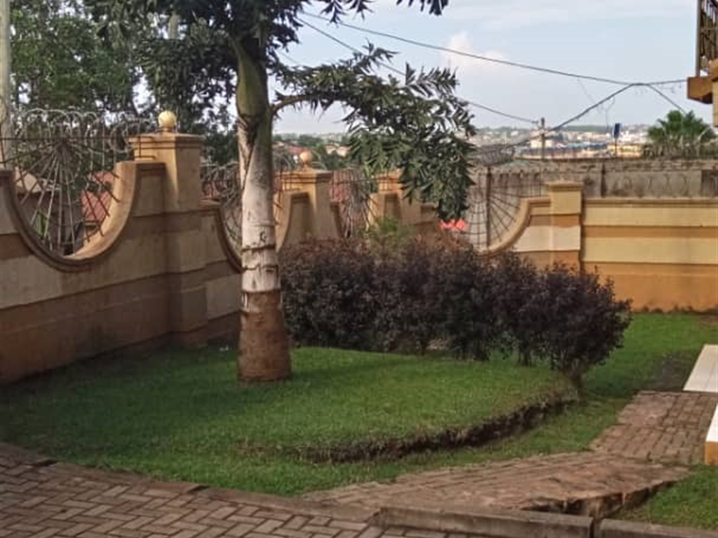 Storeyed house for sale in Kirinya Wakiso