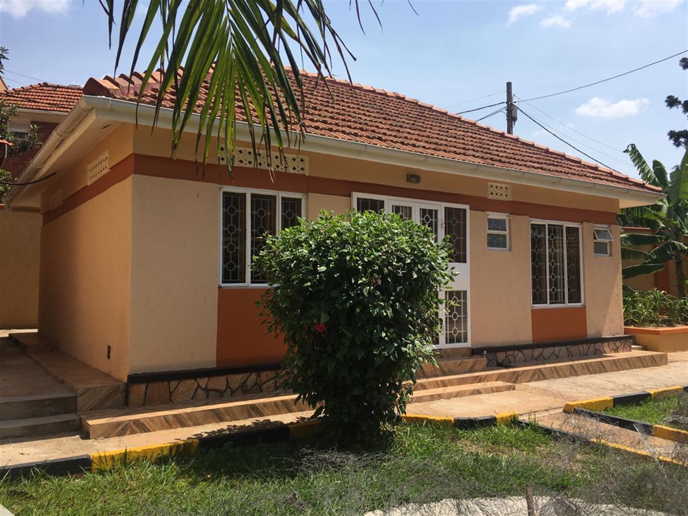 Mansion for rent in Muyenga Kampala