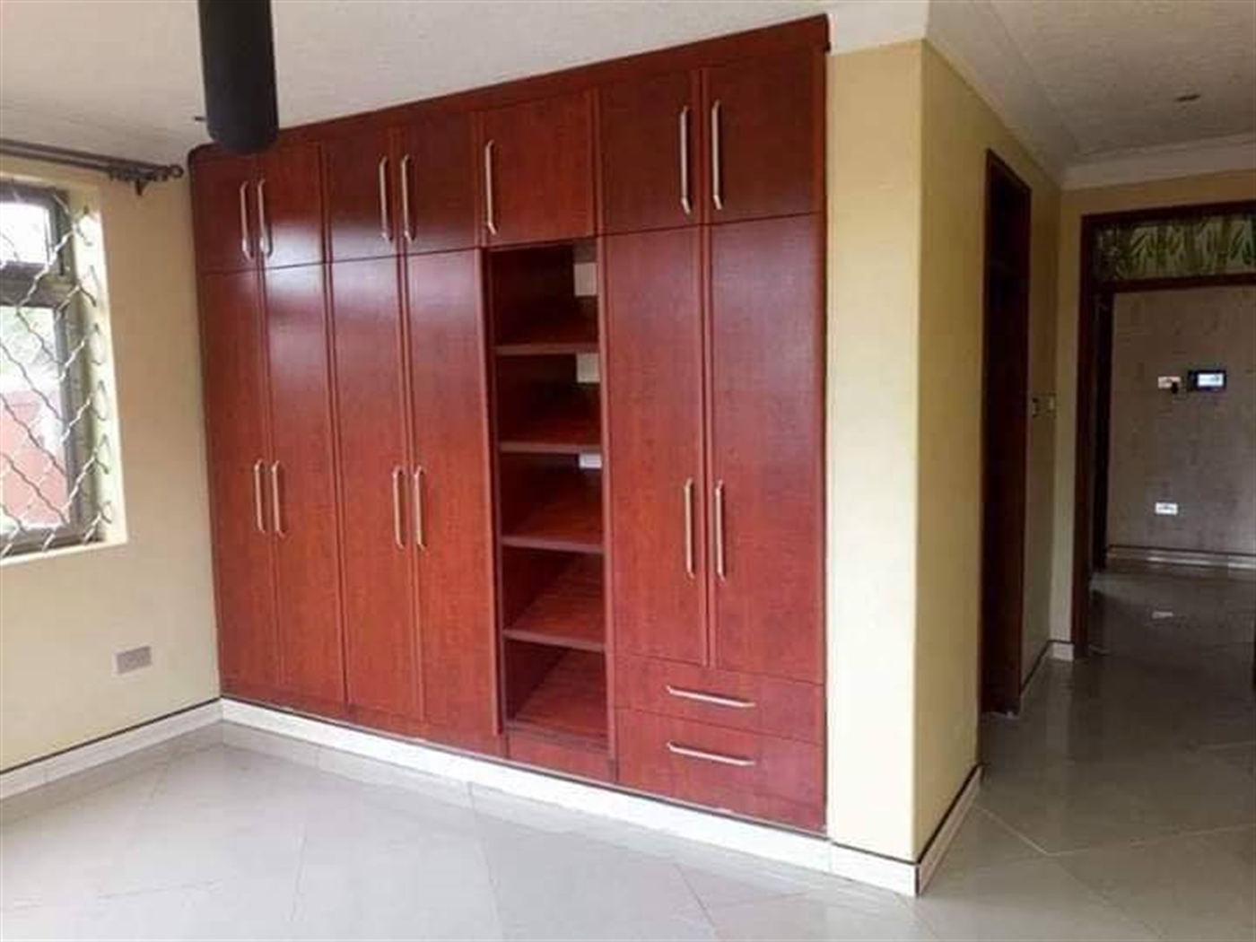 Apartment for rent in Kisaasi Kampala