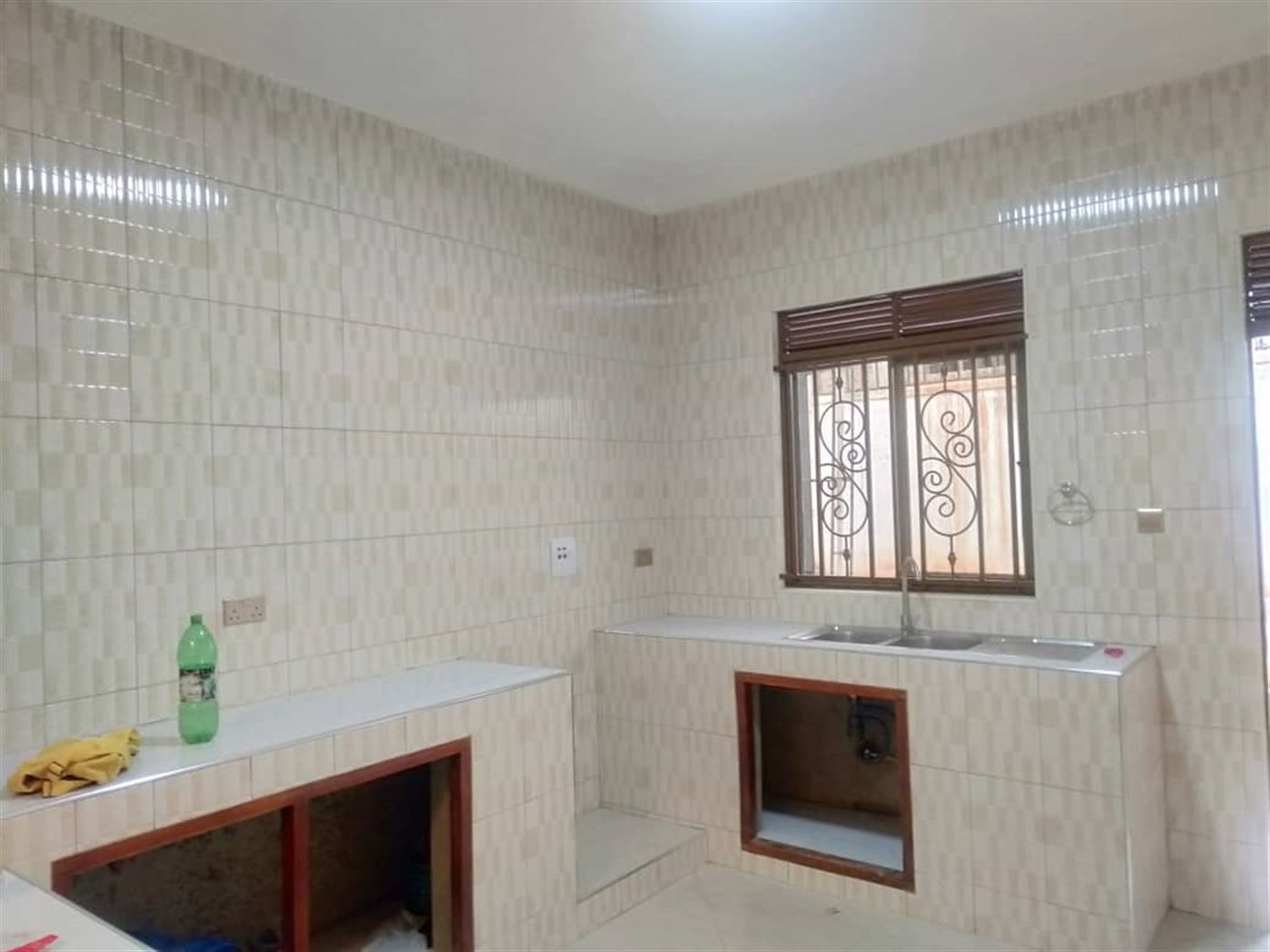 Bungalow for sale in Kitende Wakiso