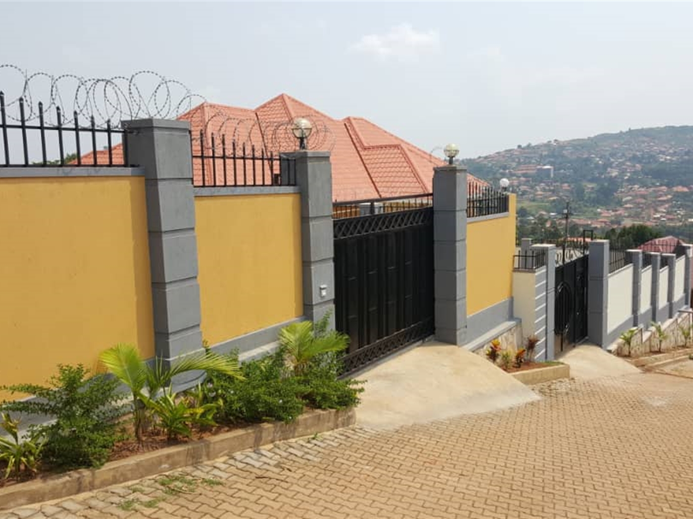 Bungalow for sale in Kitende Wakiso