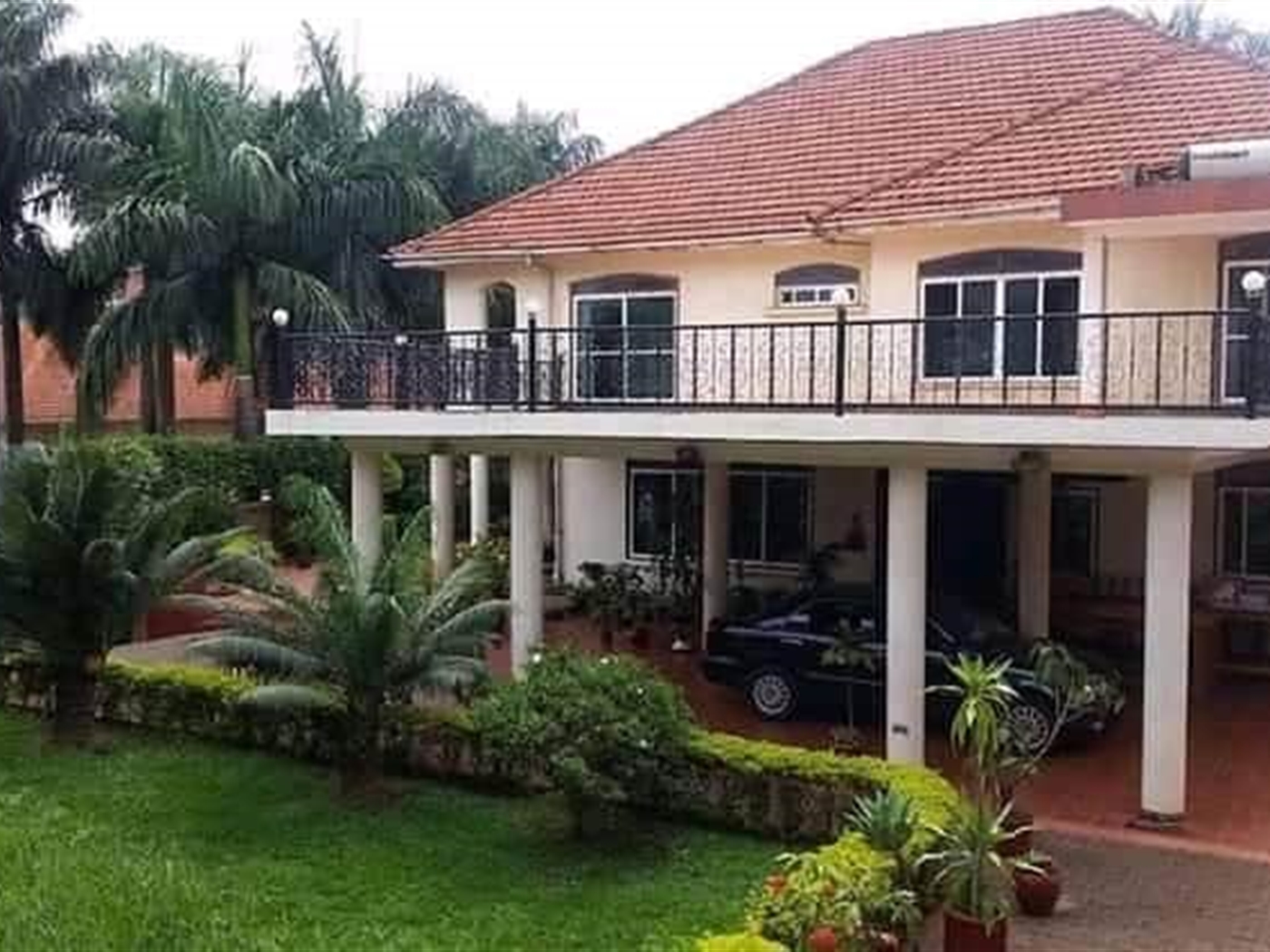 Storeyed house for sale in Kololo Kampala