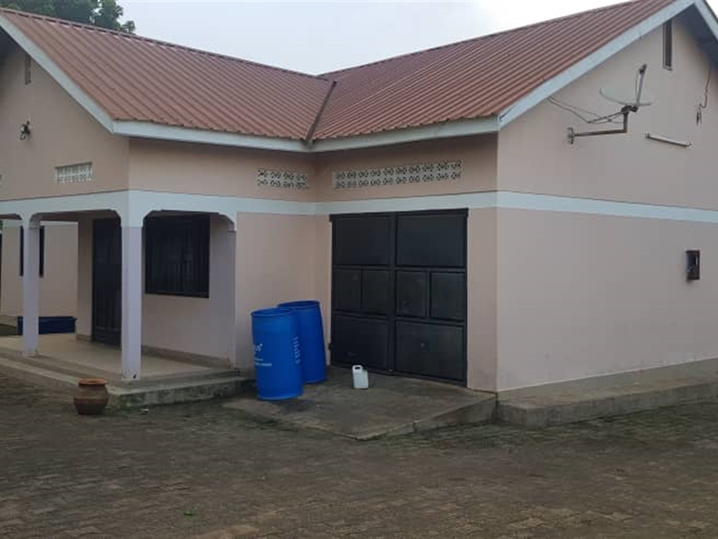 Bungalow for sale in Kawempe Kampala