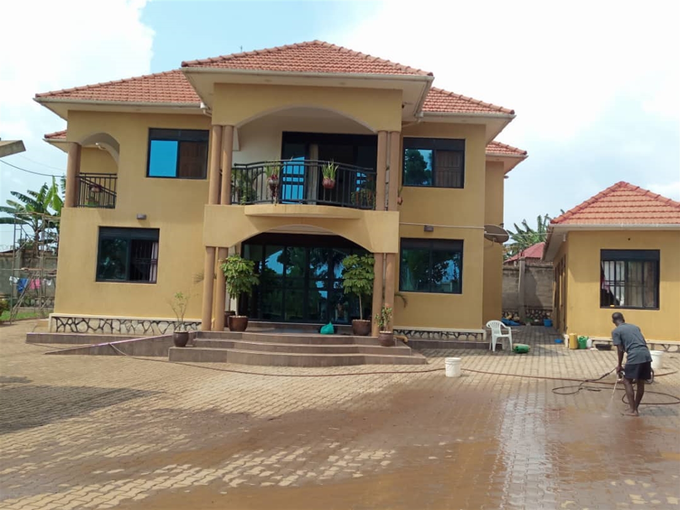 Storeyed house for sale in Sonde Wakiso