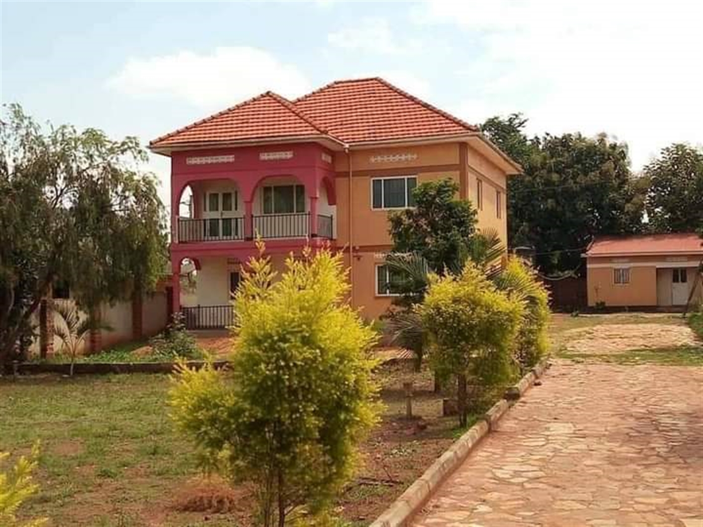 Storeyed house for sale in Kira Wakiso