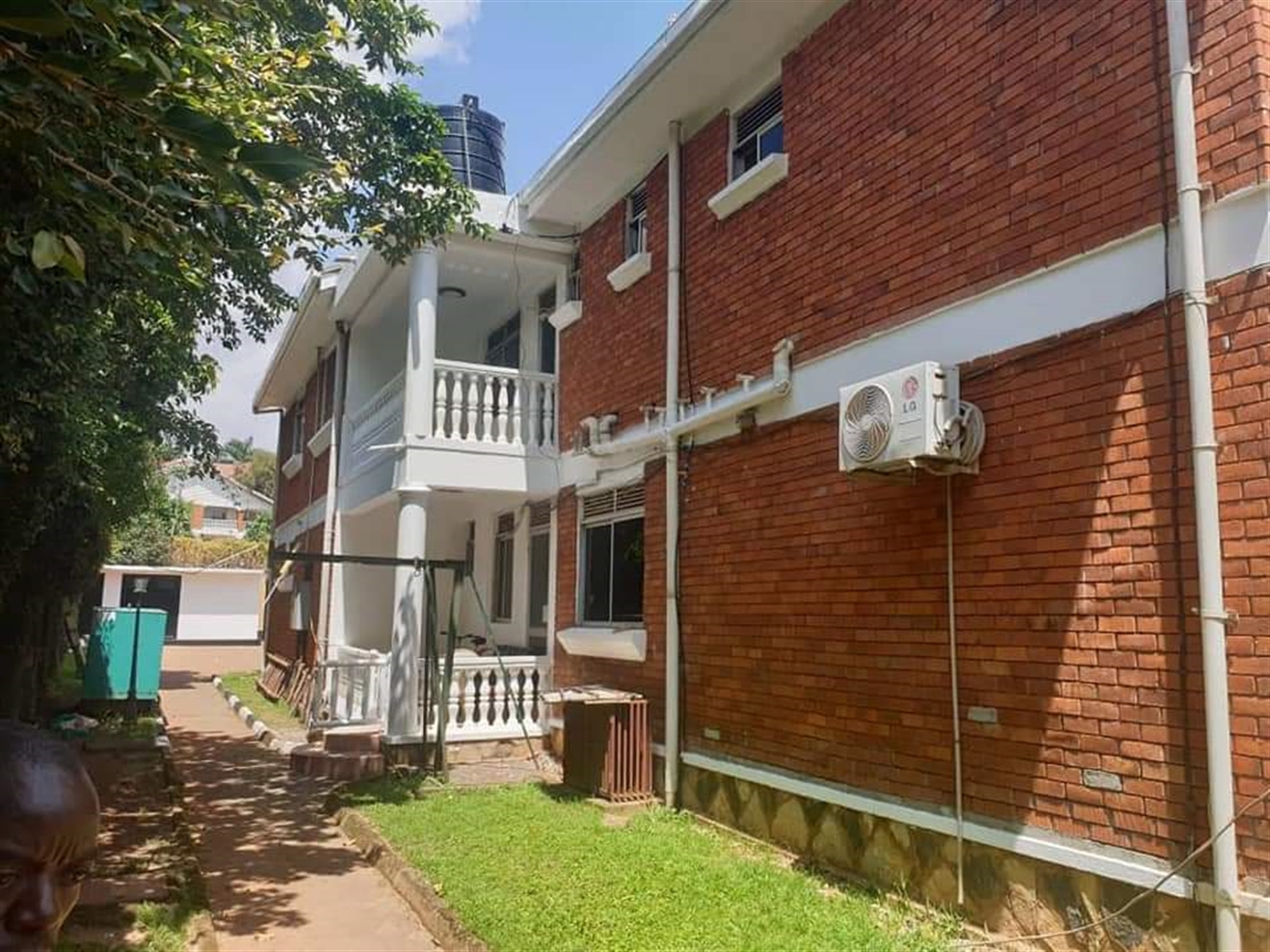 Storeyed house for sale in Bugoloobi Kampala