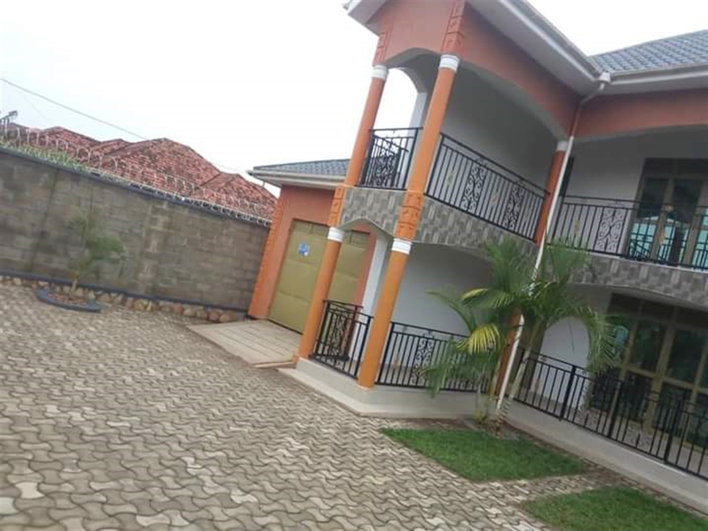 Storeyed house for sale in Seguku Wakiso