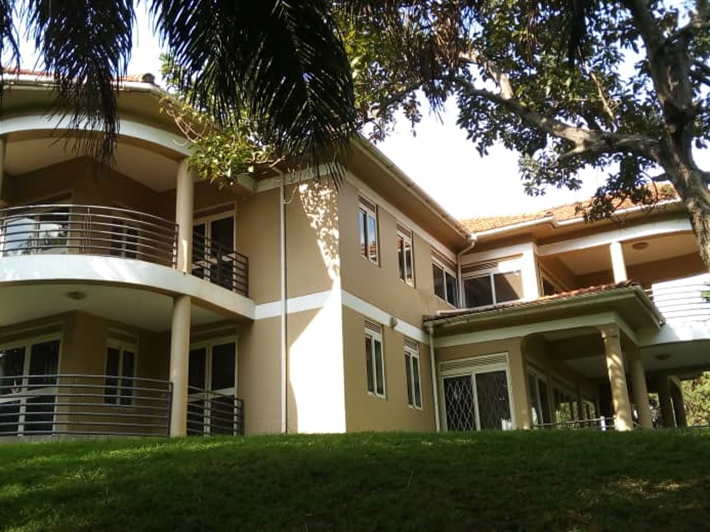 Storeyed house for rent in Naguru Kampala