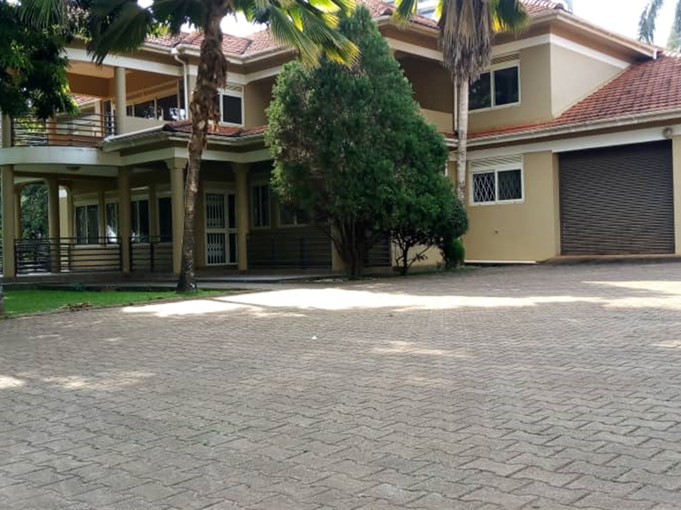 Storeyed house for rent in Naguru Kampala