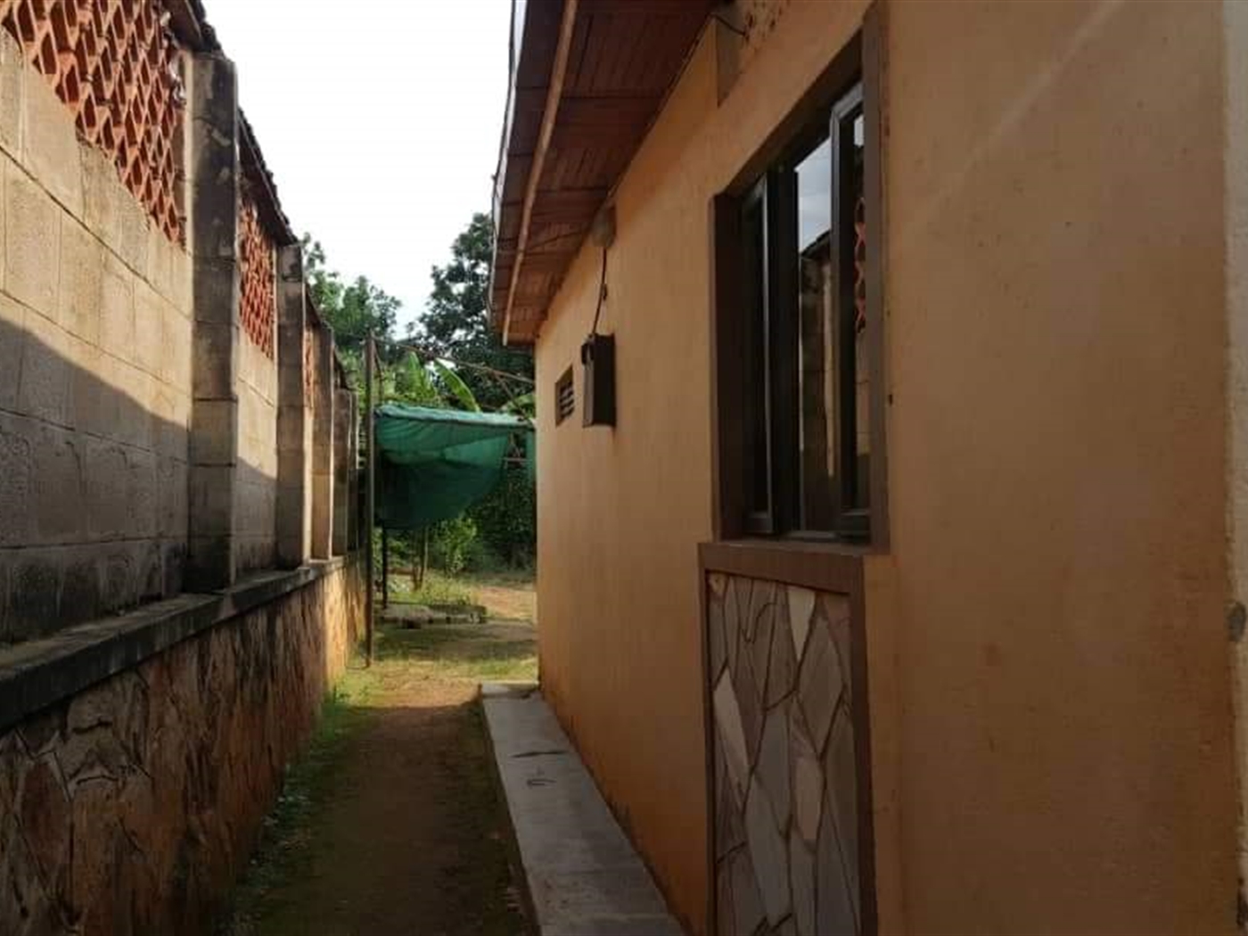 Bungalow for sale in Kitende Wakiso