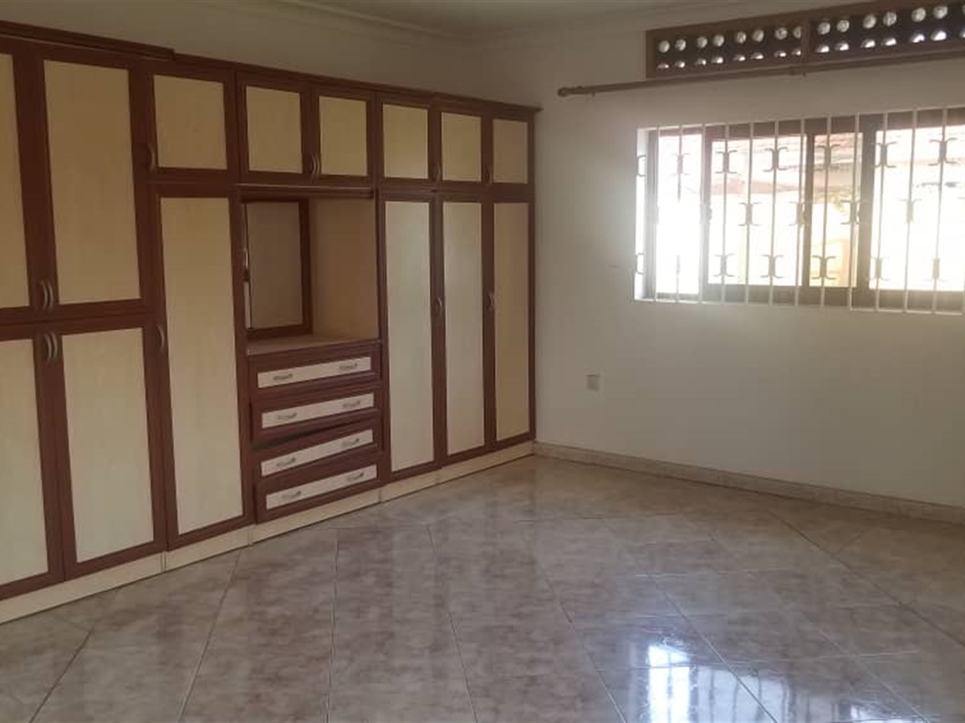 Bungalow for sale in Naalya Wakiso