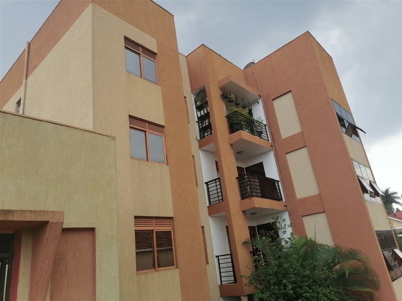 Apartment for sale in Kiwaatule Kampala