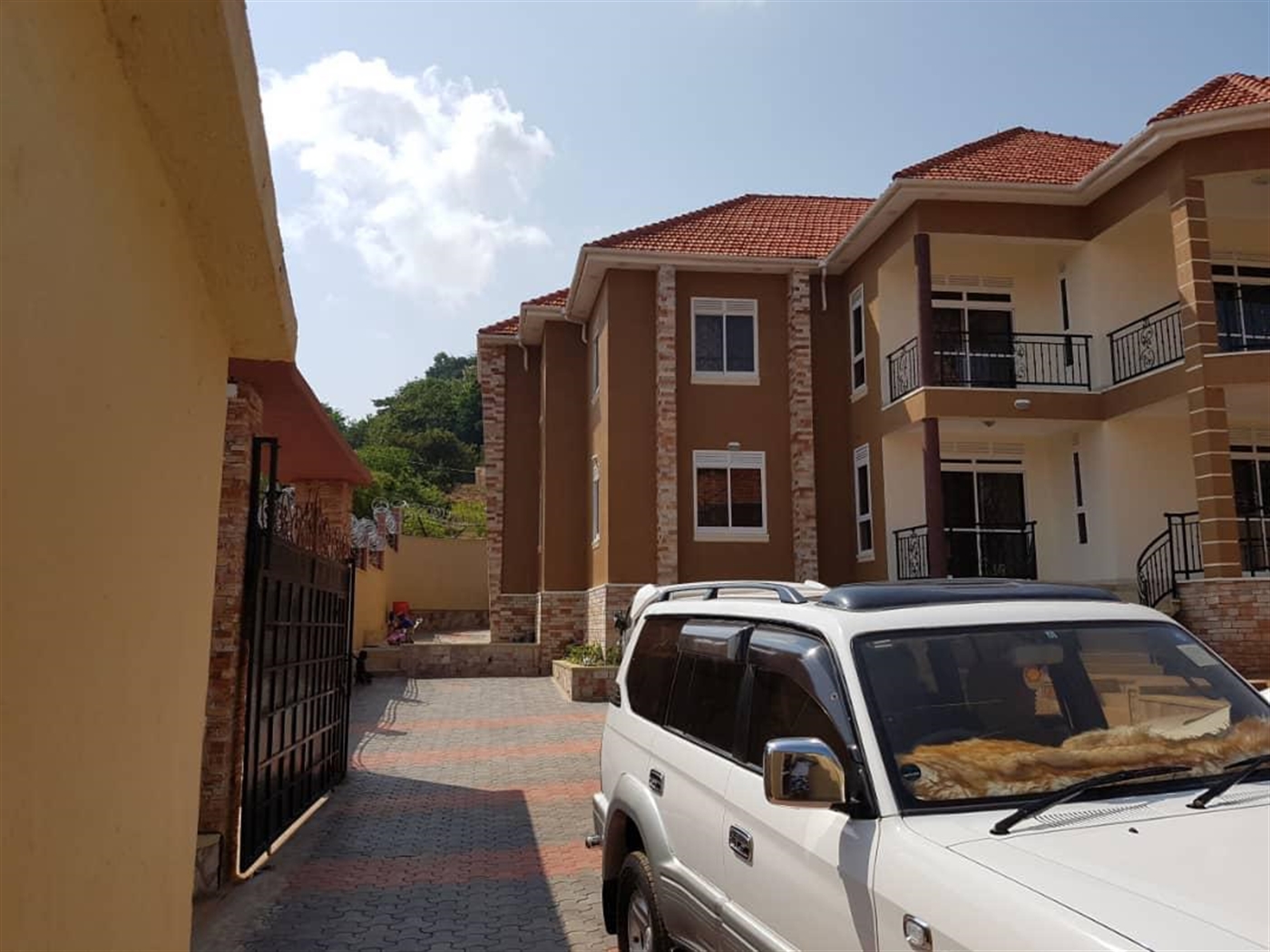 Storeyed house for rent in Buziga Kampala