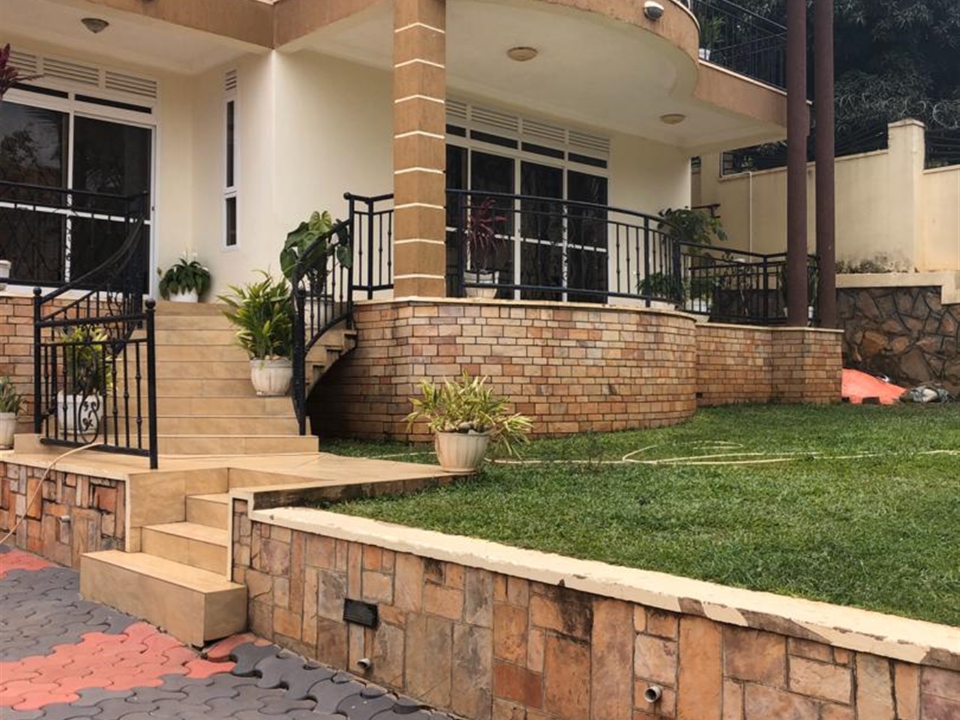 Storeyed house for rent in Buziga Kampala