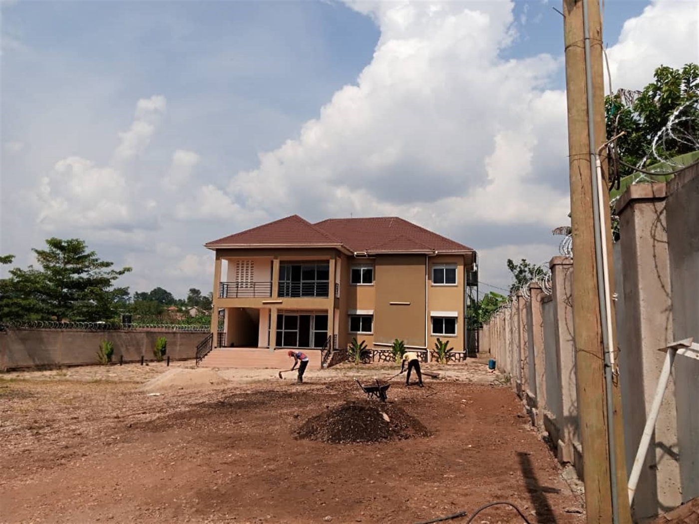 Storeyed house for sale in Bweyogerere Wakiso