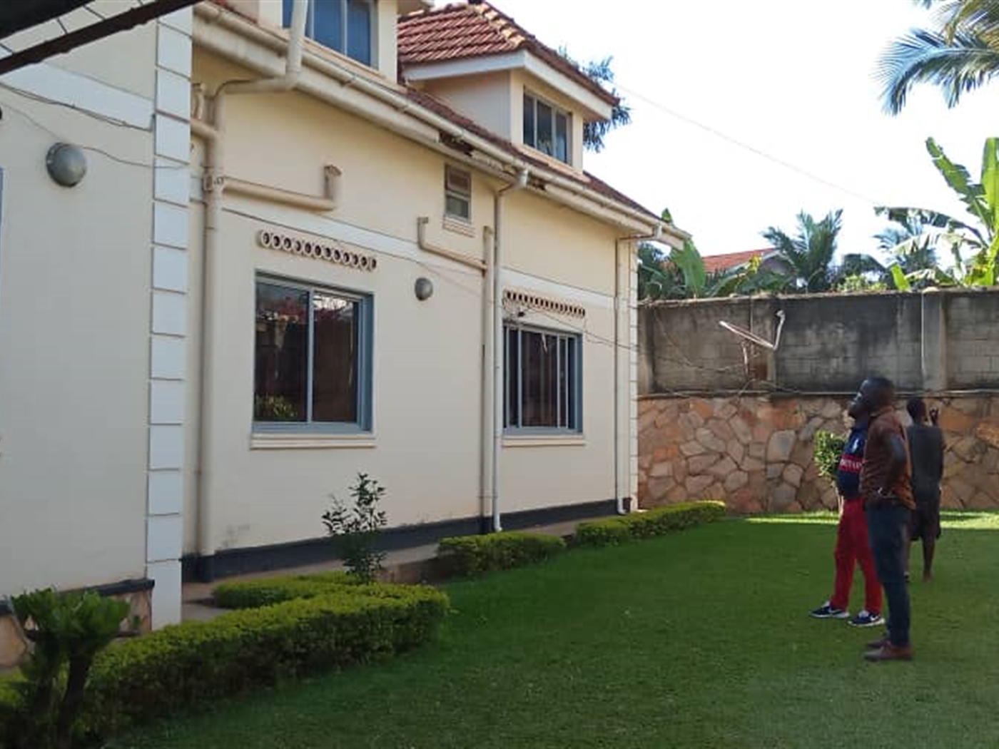 Storeyed house for sale in Munyonyo Kampala