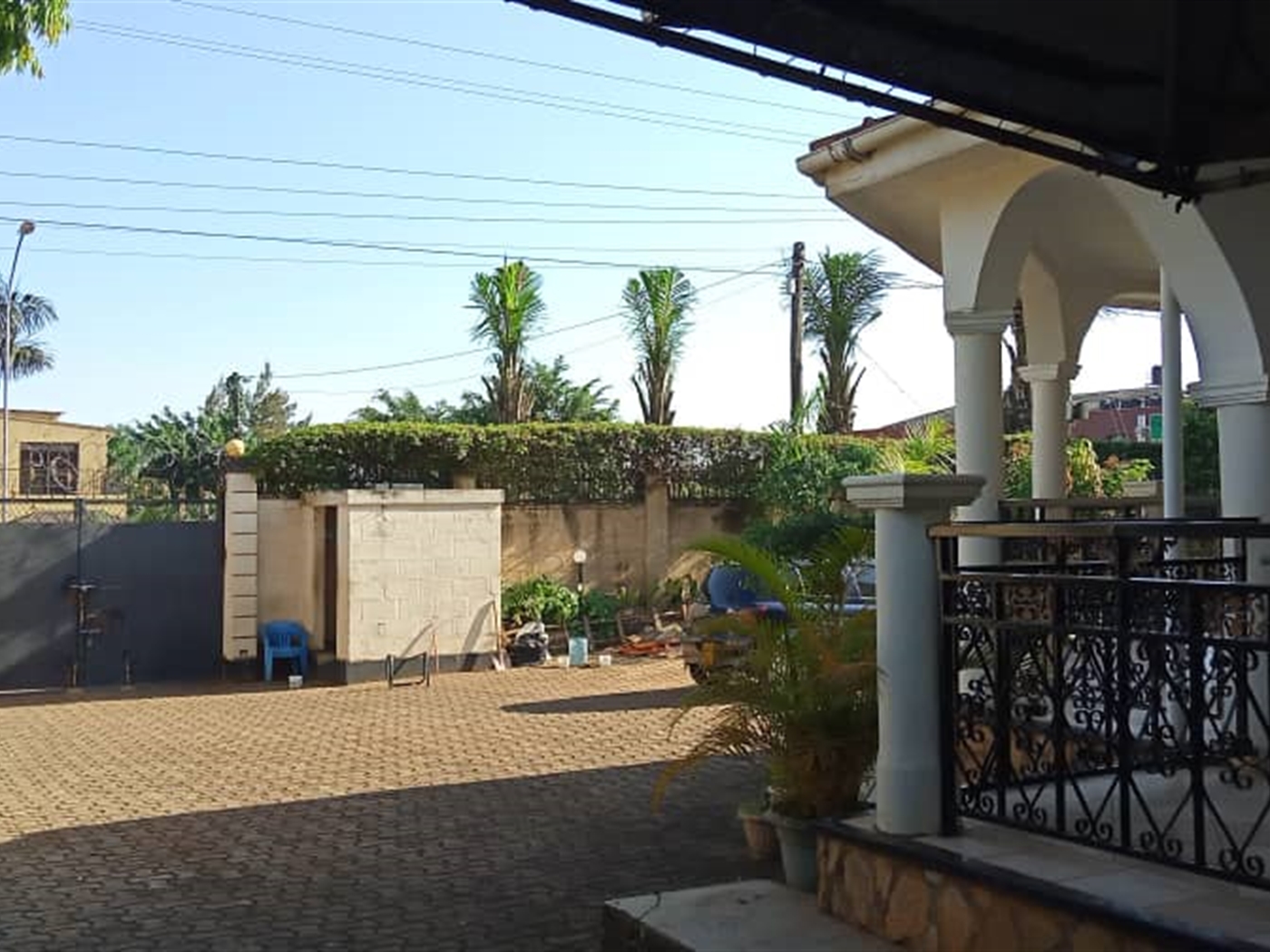 Storeyed house for sale in Munyonyo Kampala