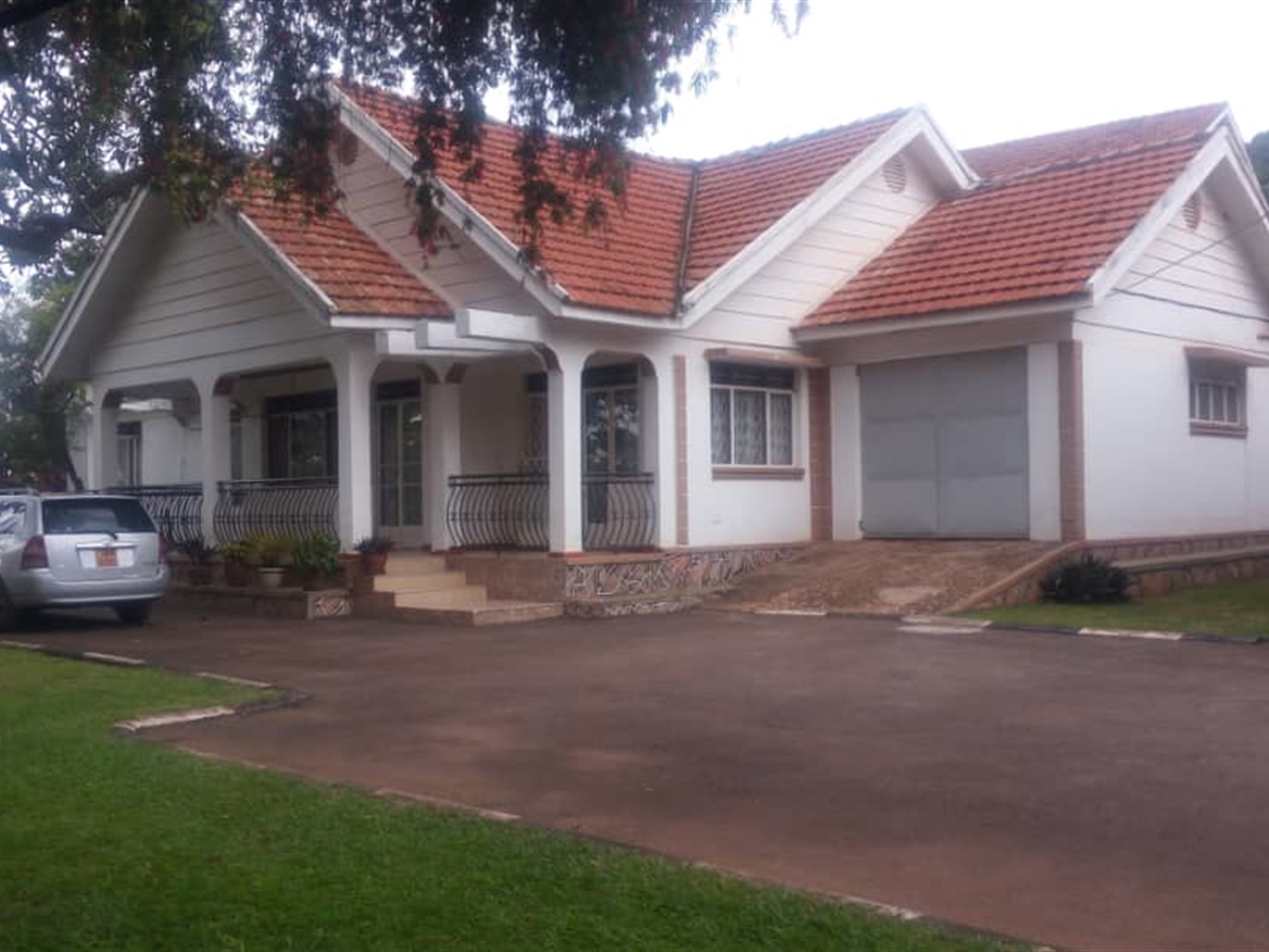 Bungalow for sale in Muyenga Kampala