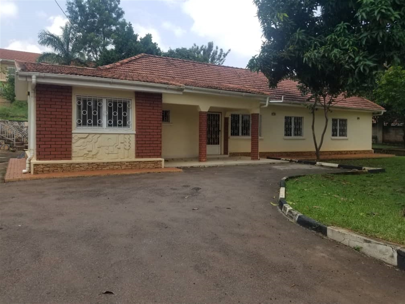 Bungalow for sale in Mbuya Kampala