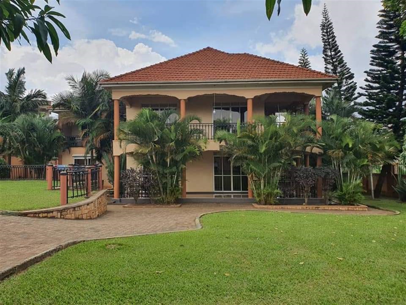 Storeyed house for sale in Kololo Kampala