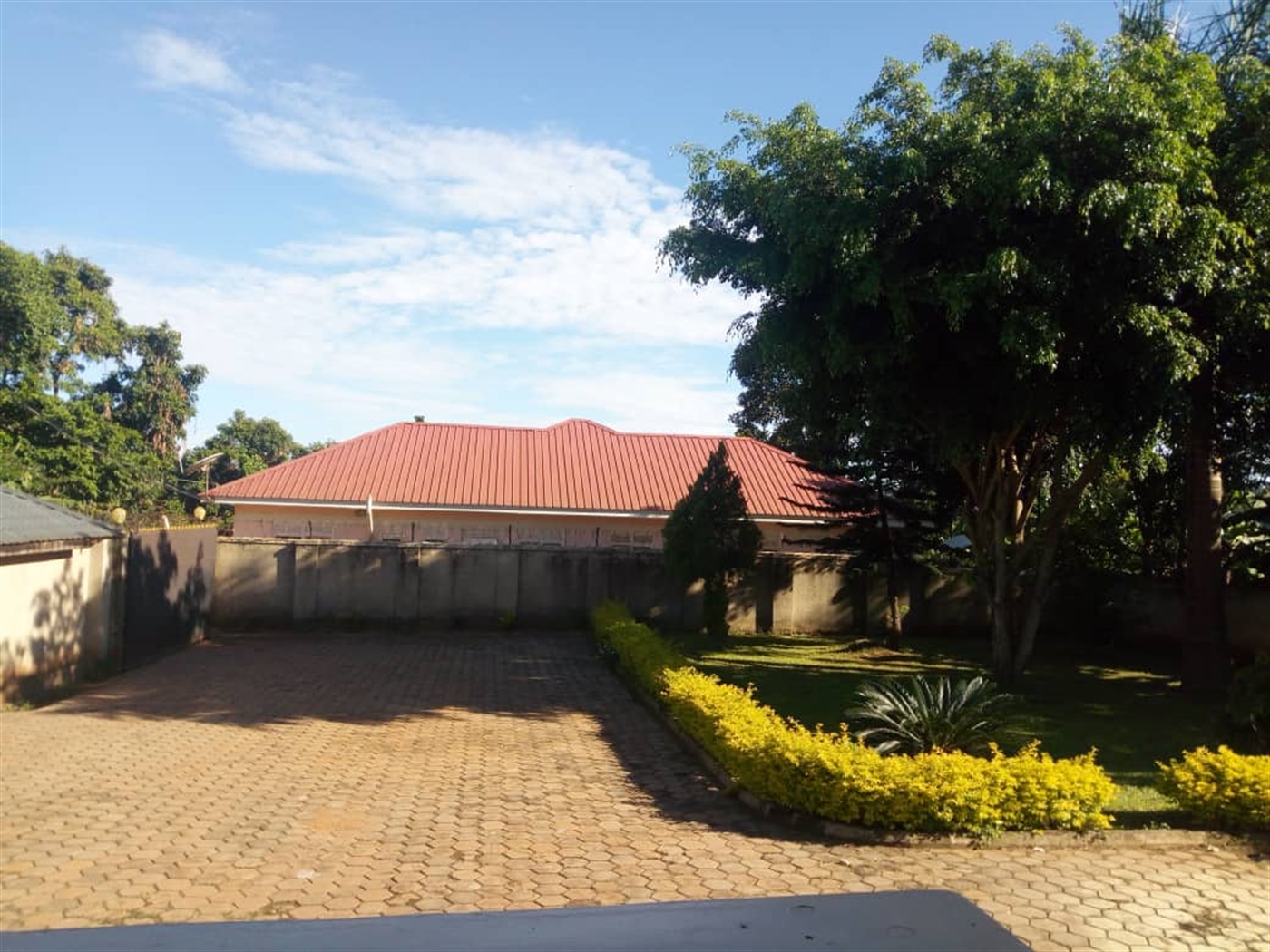 Storeyed house for sale in Entebbe Wakiso