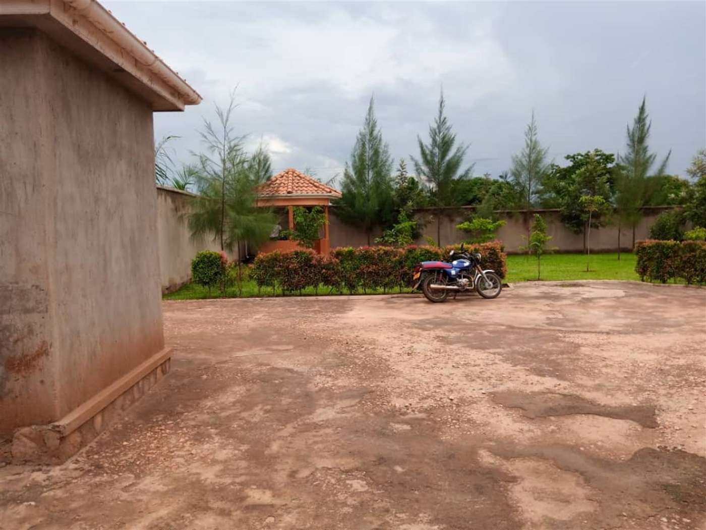 Storeyed house for sale in Busukuma Wakiso