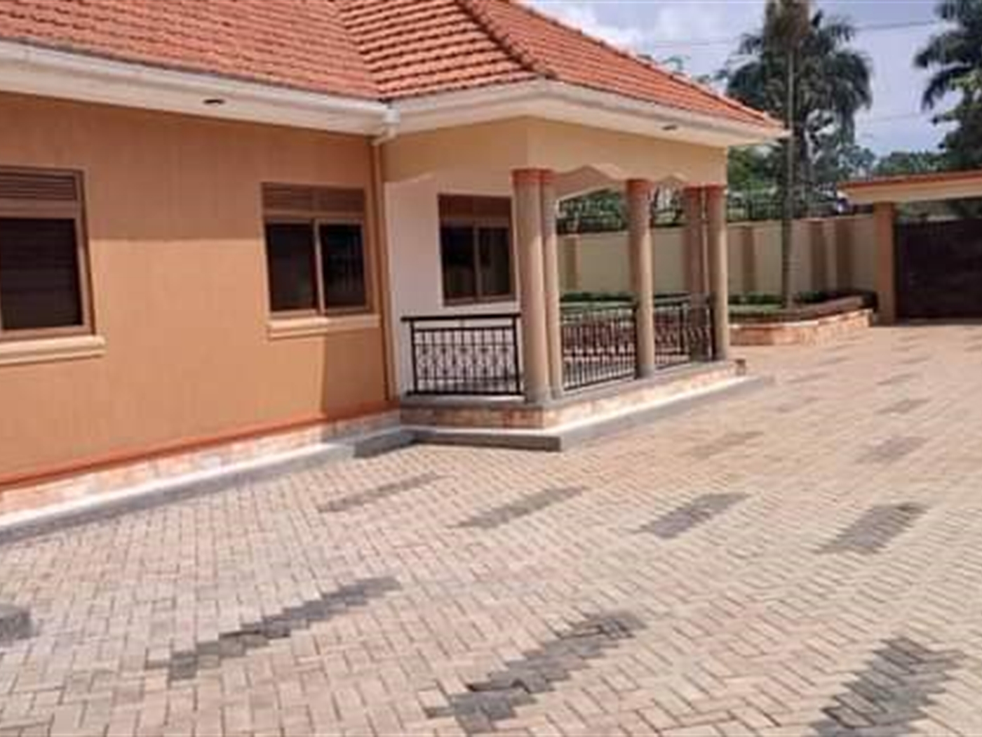 Bungalow for sale in Mengo Kampala