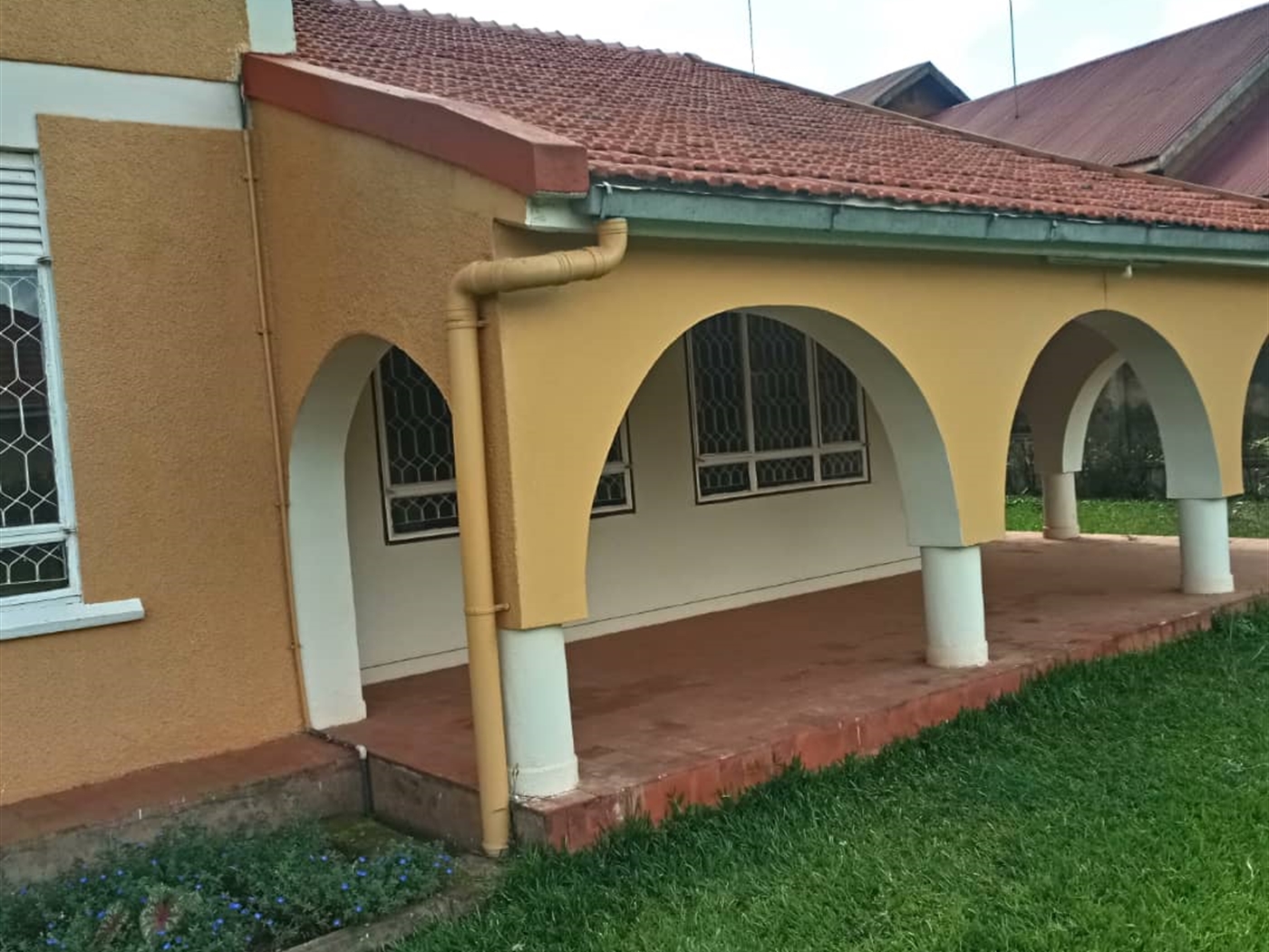 Storeyed house for sale in Kisaasi Kampala