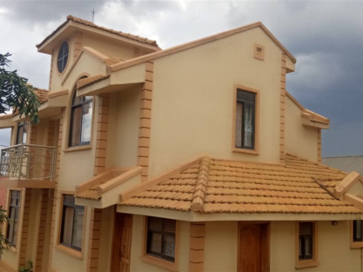 Storeyed house for sale in Kirinya Kampala