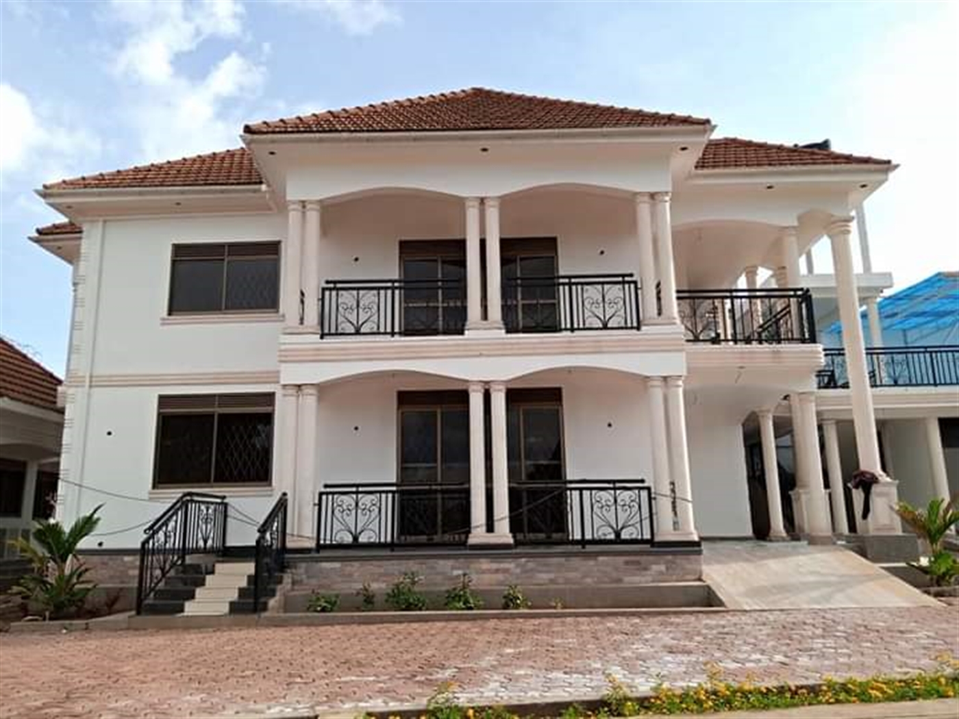 Storeyed house for sale in Nabuuti Mukono