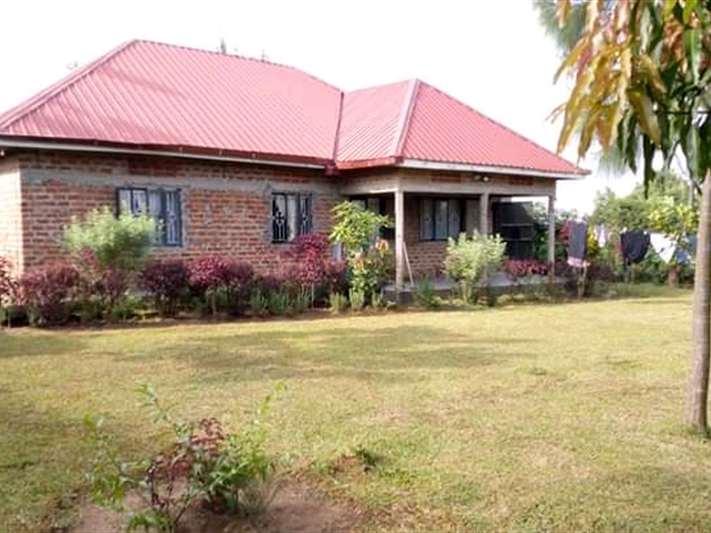 Shell House for sale in Town Mbaale