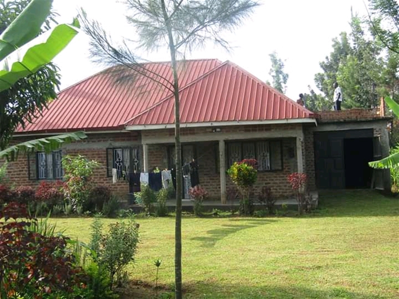 Shell House for sale in Town Mbaale