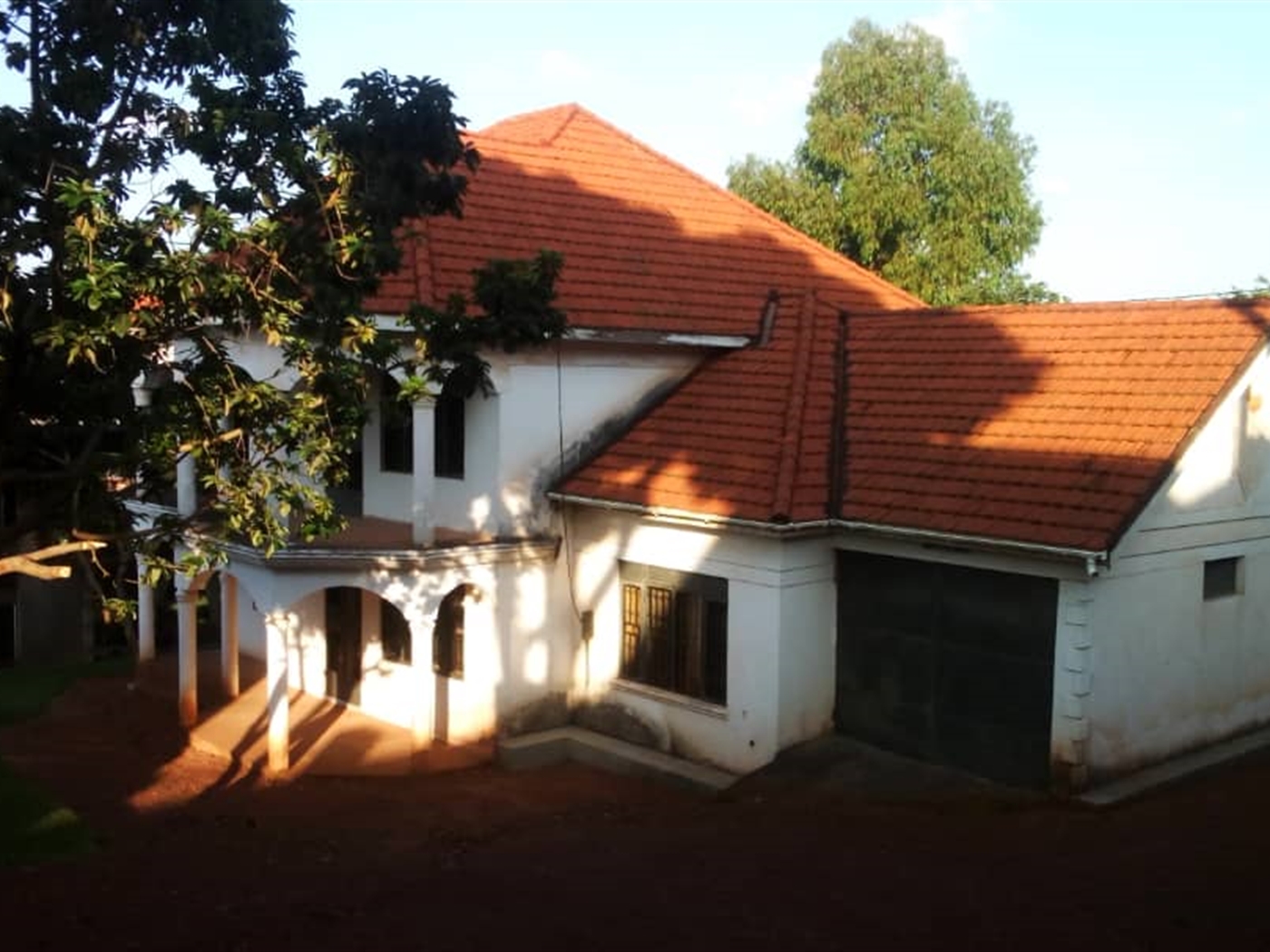 Storeyed house for sale in Kitende Wakiso