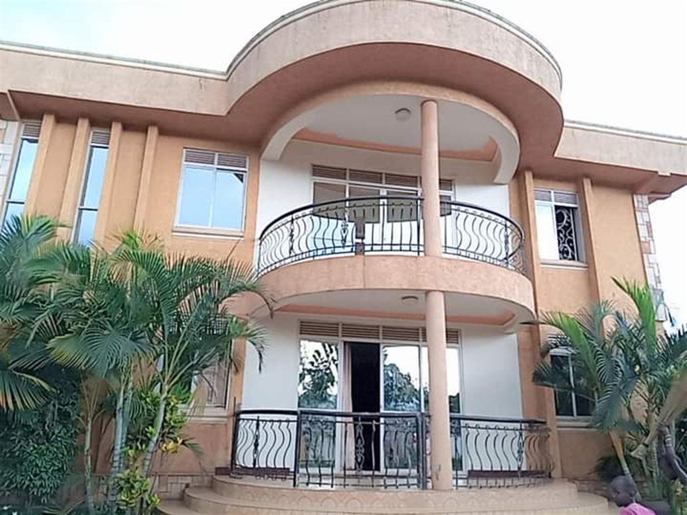 Storeyed house for sale in Seguku Wakiso