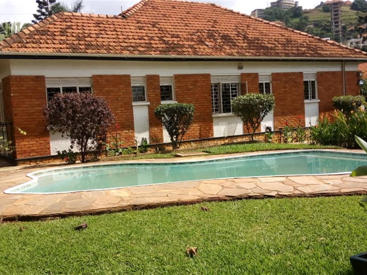 Bungalow for rent in Naguru Kampala