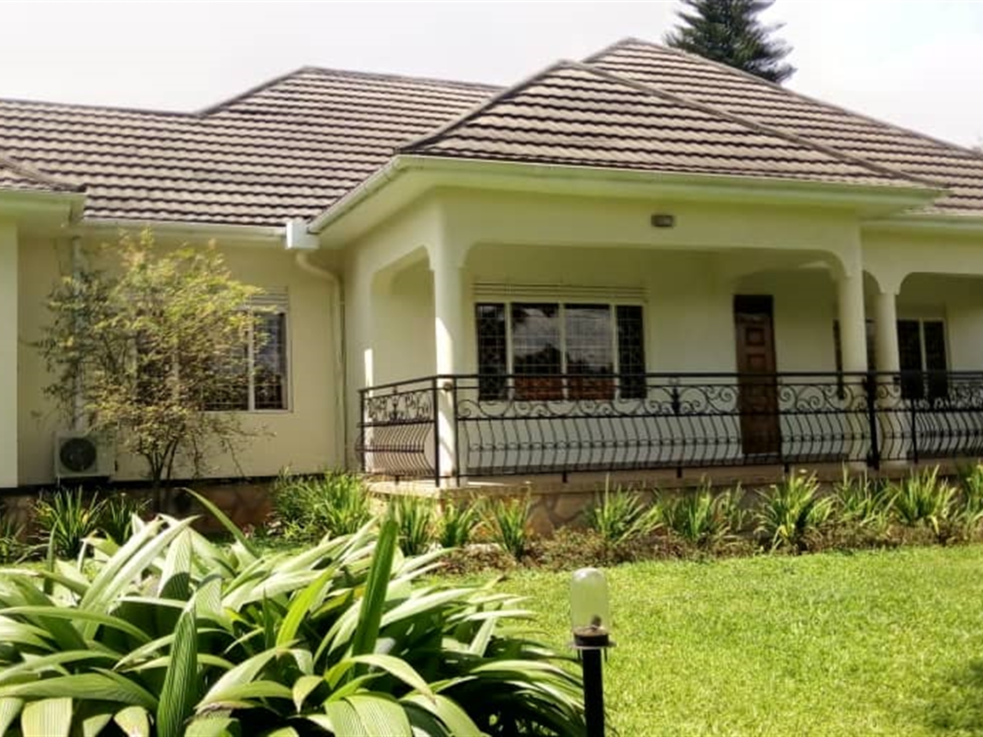 Bungalow for rent in Naguru Kampala