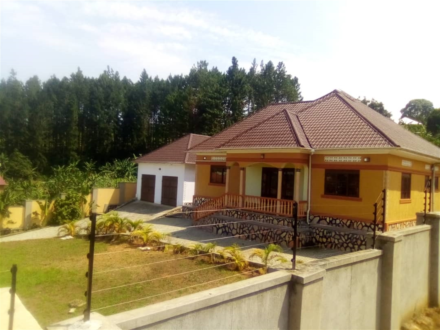 Bungalow for sale in Town Mukono