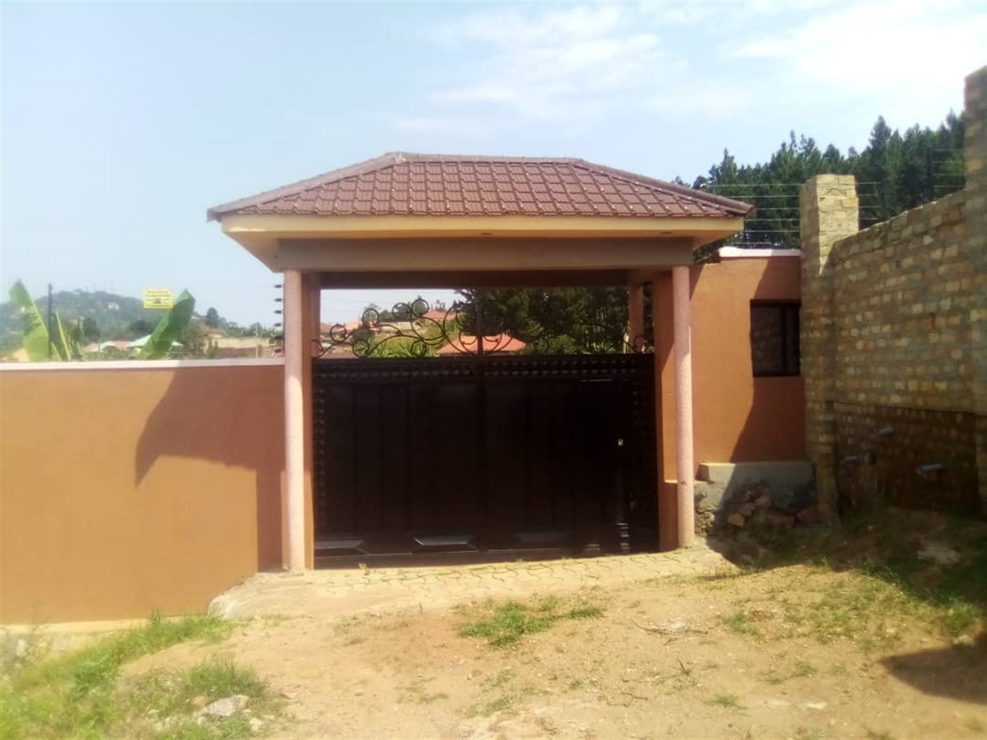 Bungalow for sale in Town Mukono