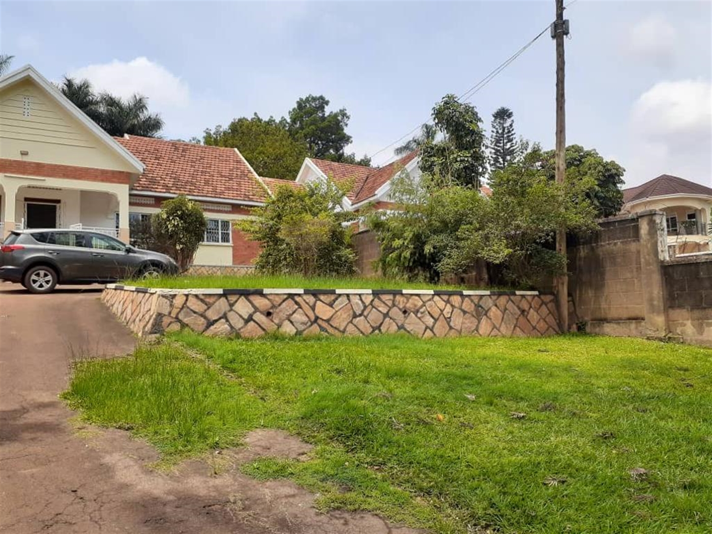 Bungalow for rent in Naguru Kampala