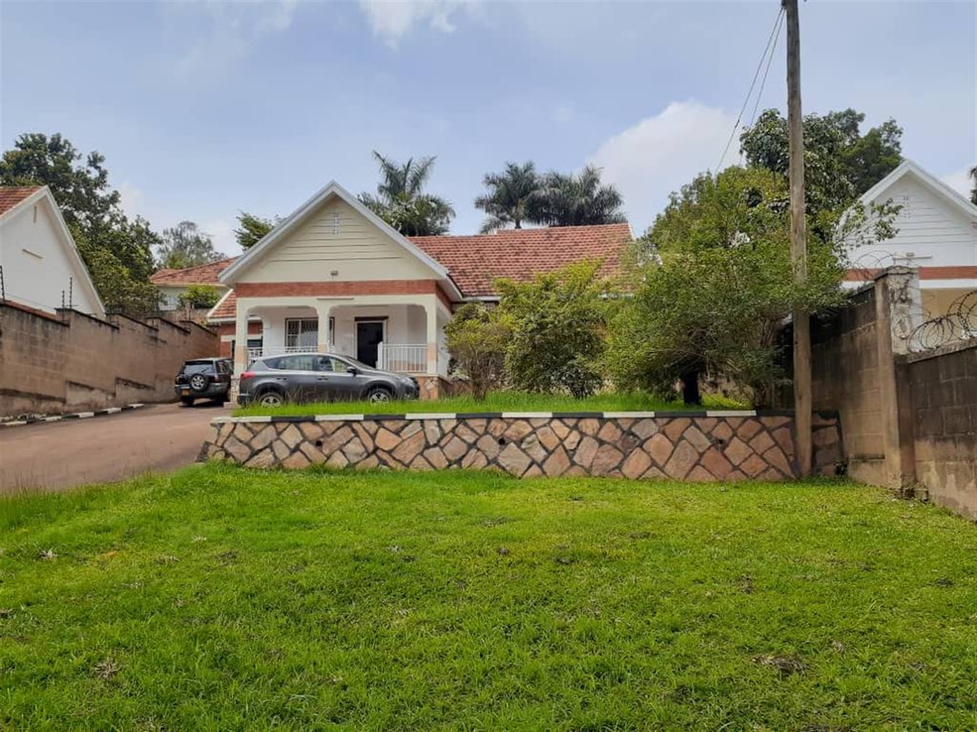 Bungalow for rent in Naguru Kampala