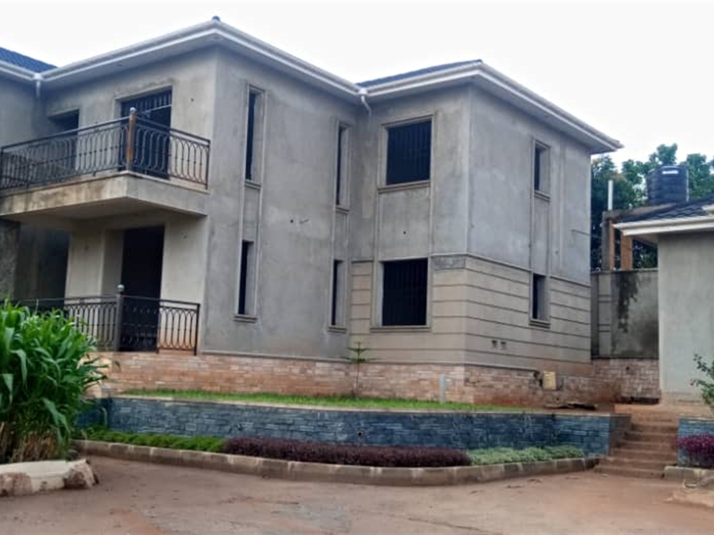 Storeyed house for sale in Namugongo Wakiso