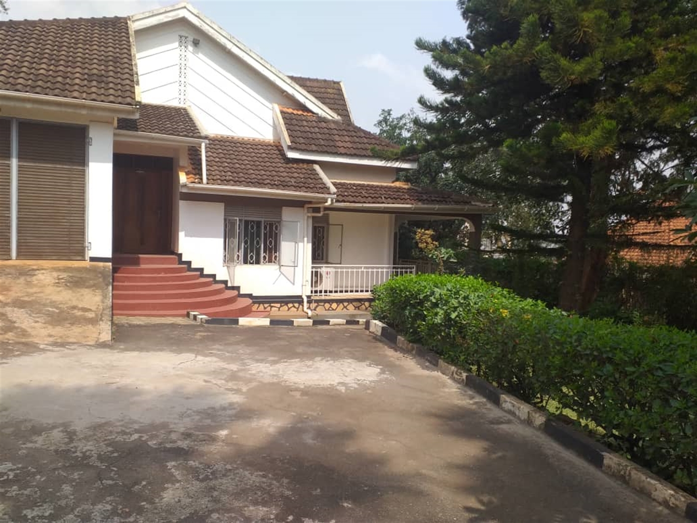 Bungalow for sale in Makindye Kampala