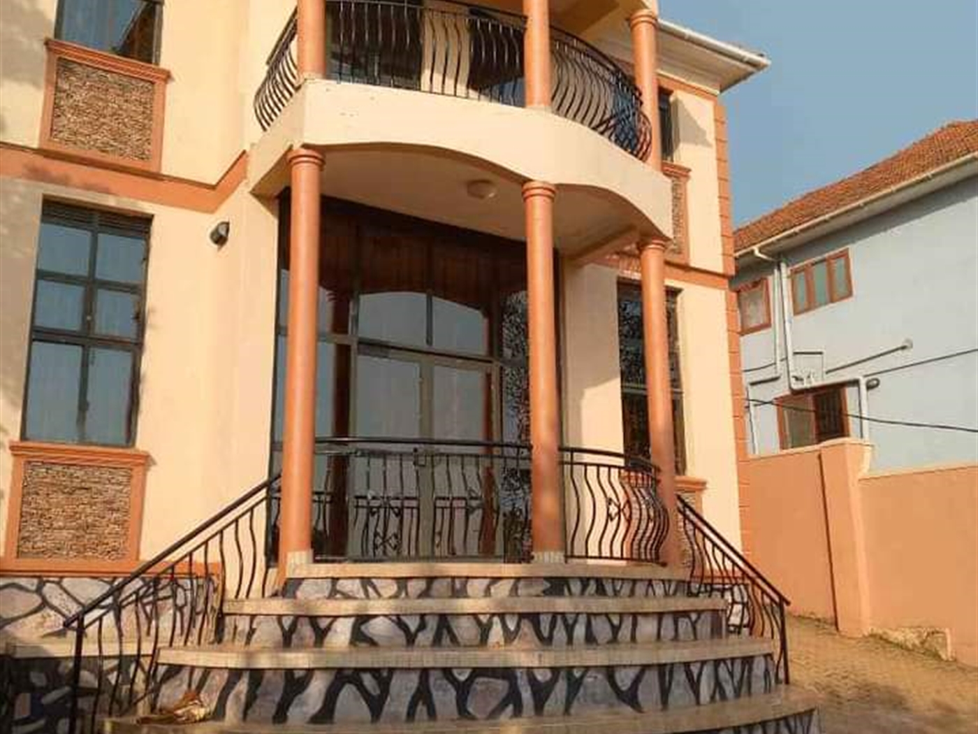 Storeyed house for sale in Seguku Wakiso