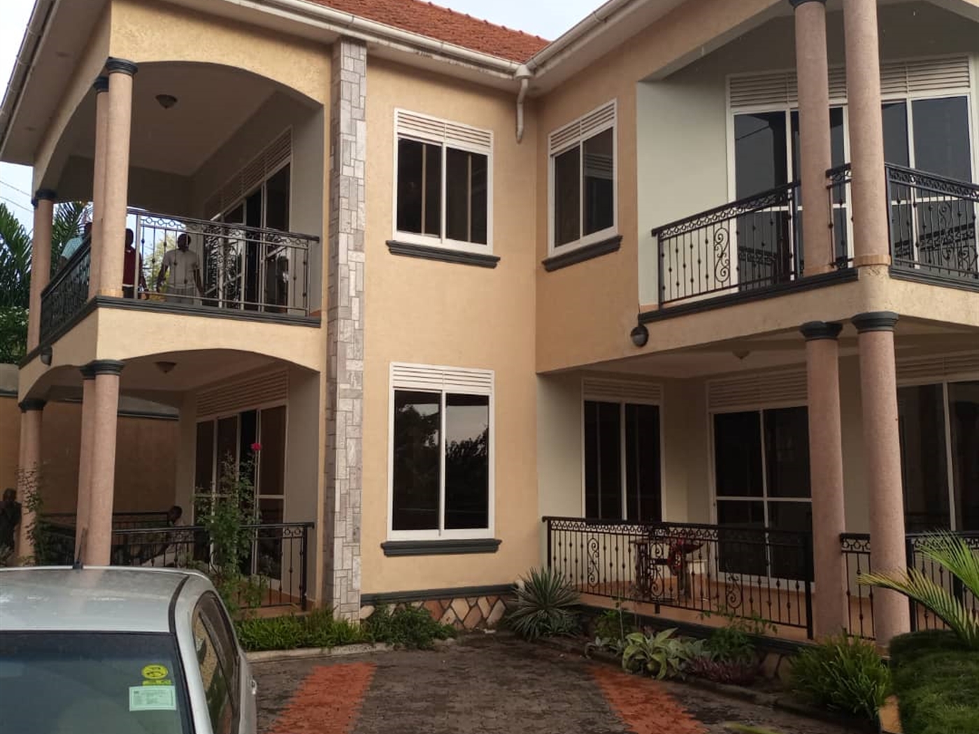 Storeyed house for sale in Munyonyo Kampala