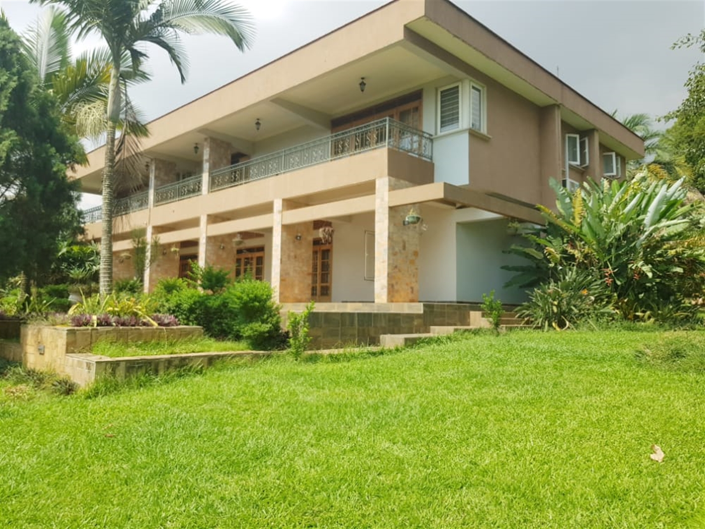 Mansion for sale in Bbunga Kampala