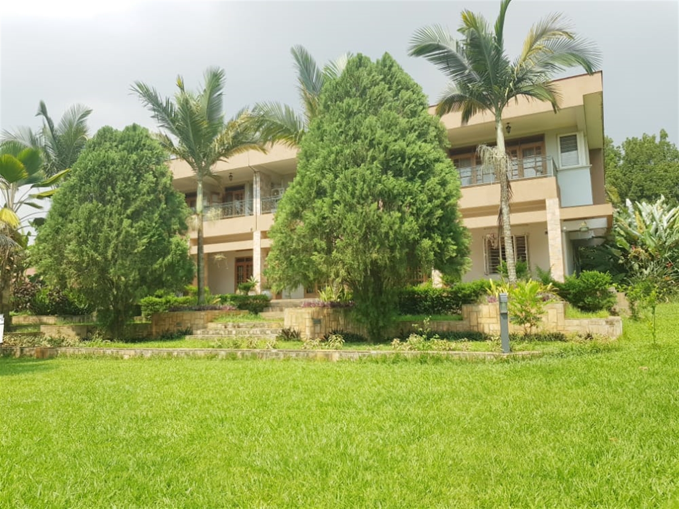 Mansion for sale in Bbunga Kampala