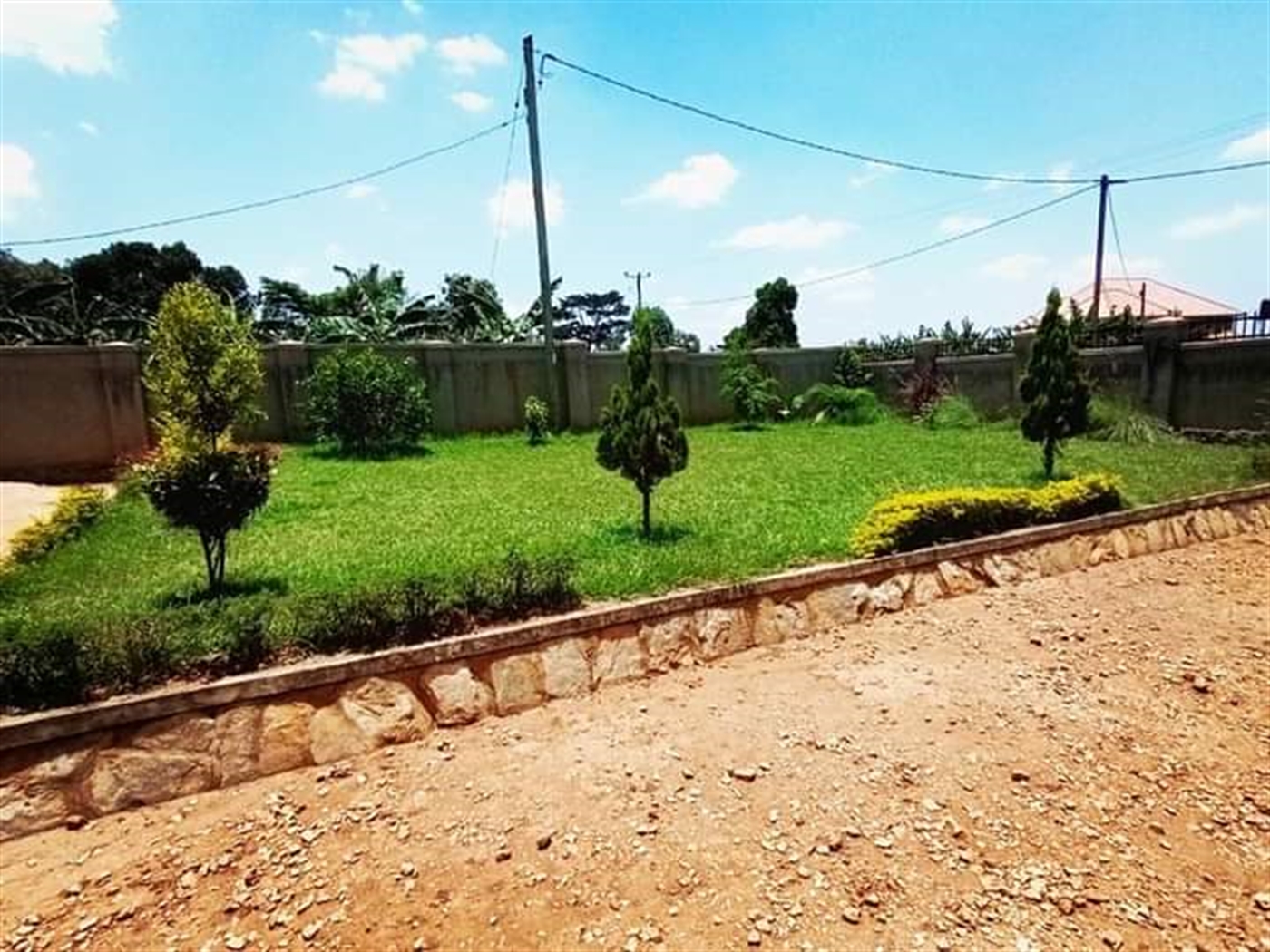 Bungalow for sale in Kira Wakiso