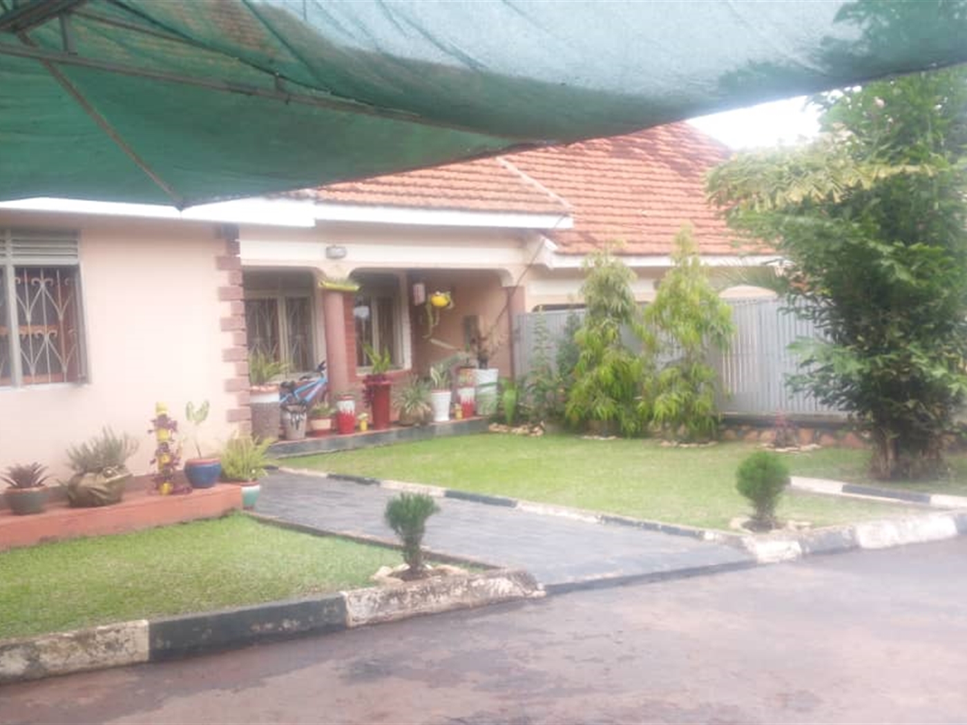 Bungalow for sale in Munyonyo Kampala