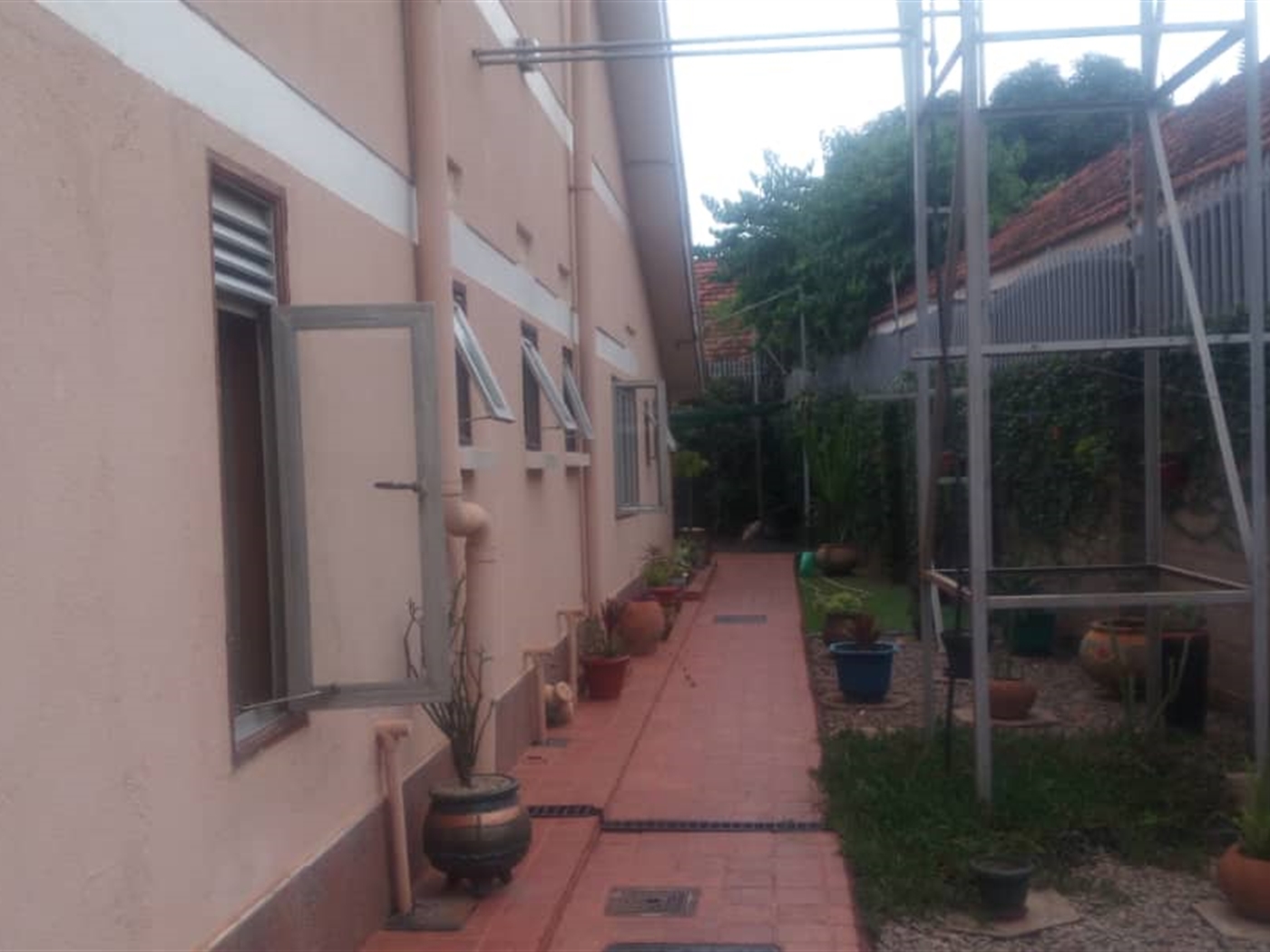 Bungalow for sale in Munyonyo Kampala