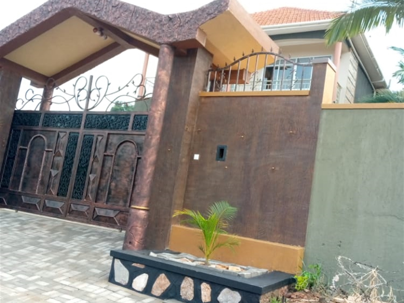 Storeyed house for sale in Akright Wakiso